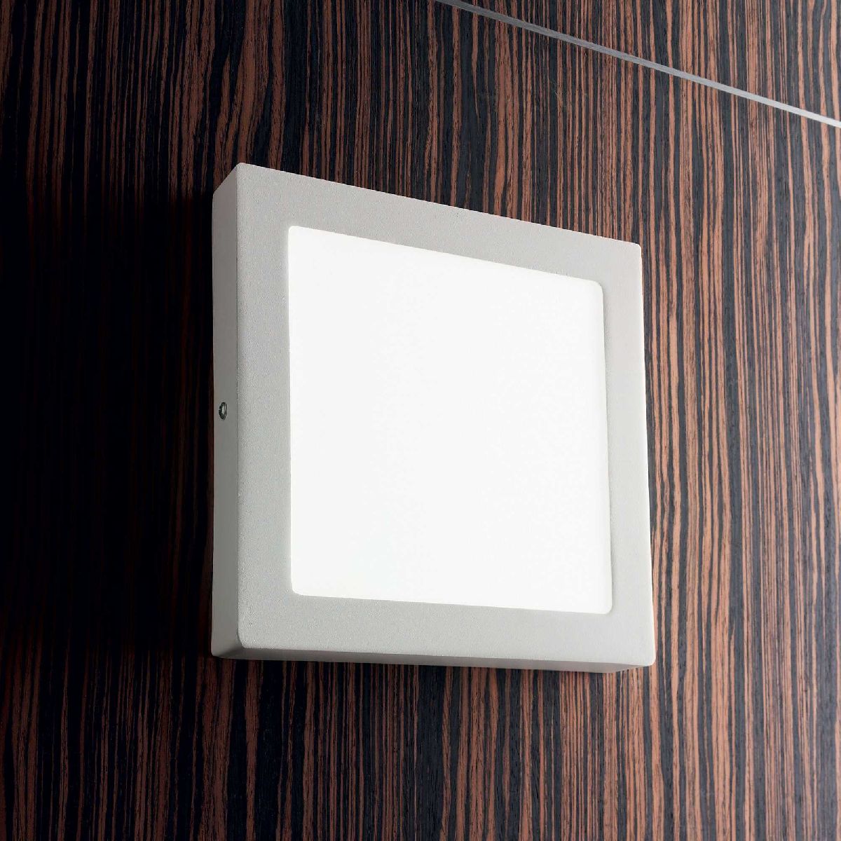 Настенно-потолочный светильник Ideal lux UNIVERSAL PL D40 SQUARE 240374
