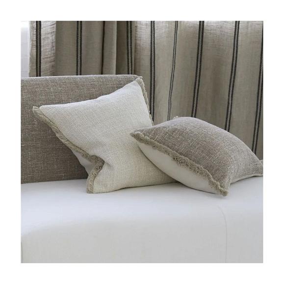 Подушка CCDG1562, Charroux, Chalk, Designers Guild 50 x 50см