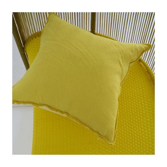 Подушка CCDG1543, Brera Lino, Mimosa & Primrose, Designers Guild 43 x 43см