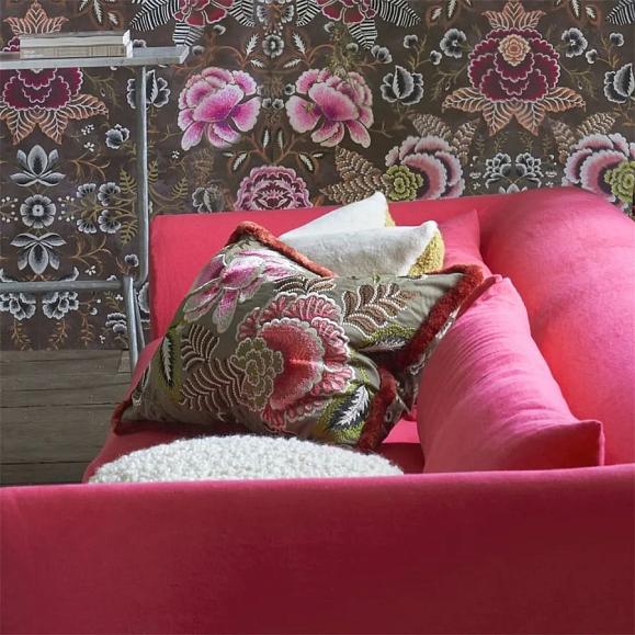 Подушка CCDG1469, Rose De Damas Embroidered, Cranberry, Designers Guild 60 x 45см