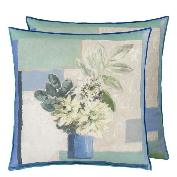 Подушка CCDG1582, Celadon Vase Cotton, Delft, Designers Guild 50 x 50см