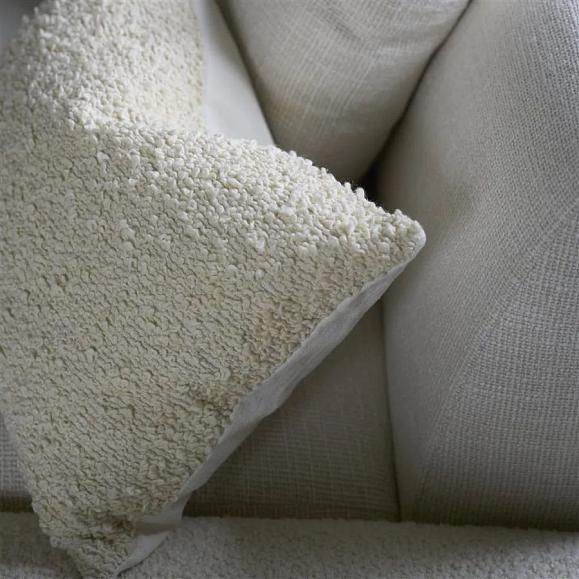 Подушка CCDG1590, Swaledale Boucle, Chalk, Designers Guild 60 x 45см