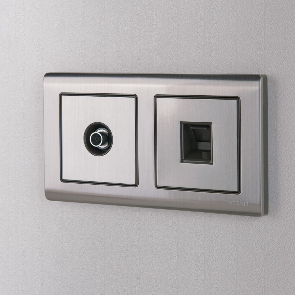 Лицевая панель Werkel розетки RJ45 и RJ11 глянцевый никель WL02-RJ-CP 4690389100406