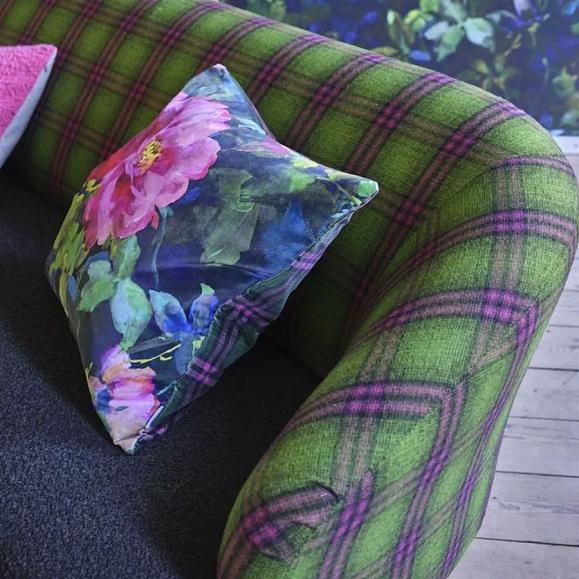 Подушка CCDG1280, Gertrude Rose, Fuchsia, Designers Guild 55x55см