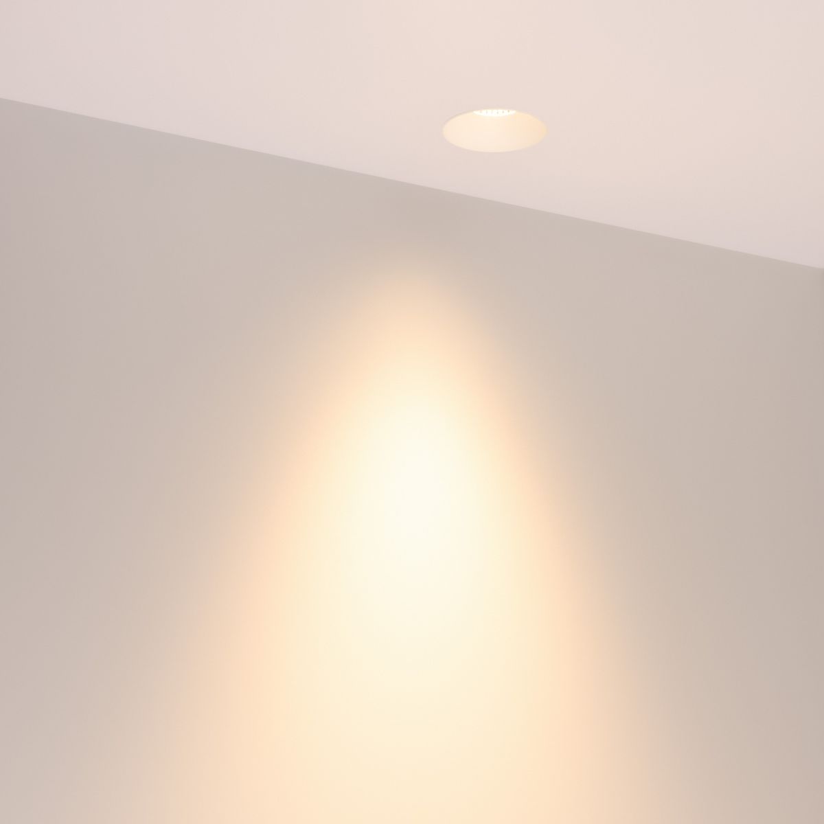 Светильник безрамочный Arlight DL-INTRAL-R63-8W Warm3000 (Белый RAL9003, 50 deg, 230V) (IP20 Металл) 064937