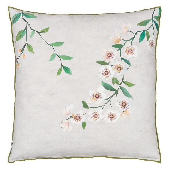 Подушка CCDG1218, Porcelaine de Chine, Cameo, Designers Guild 55 x 55см