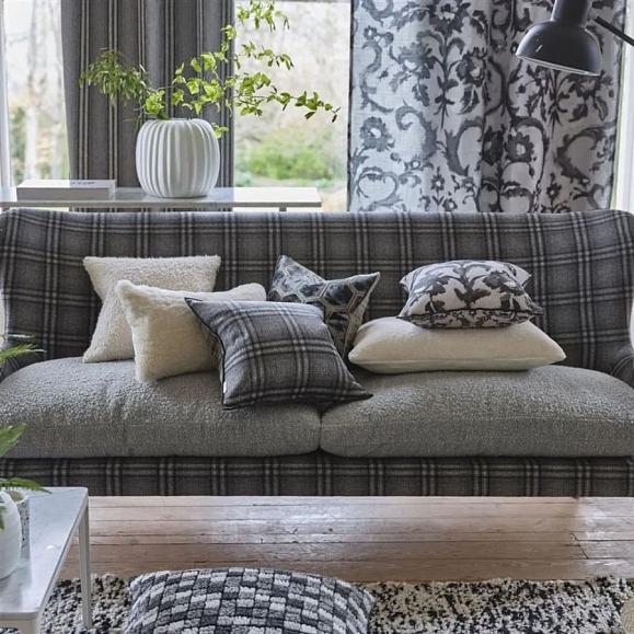 Подушка CCDG1292, Abernethy, Natural, Designers Guild 43x43см