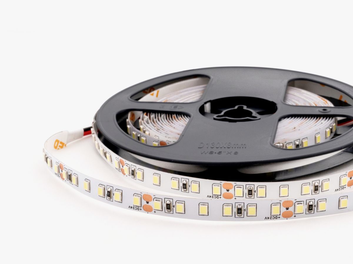 Светодиодная лента LEDS POWER 2835 120/м (9,6Вт/м) 24В холодная, серия LIGHT 004167