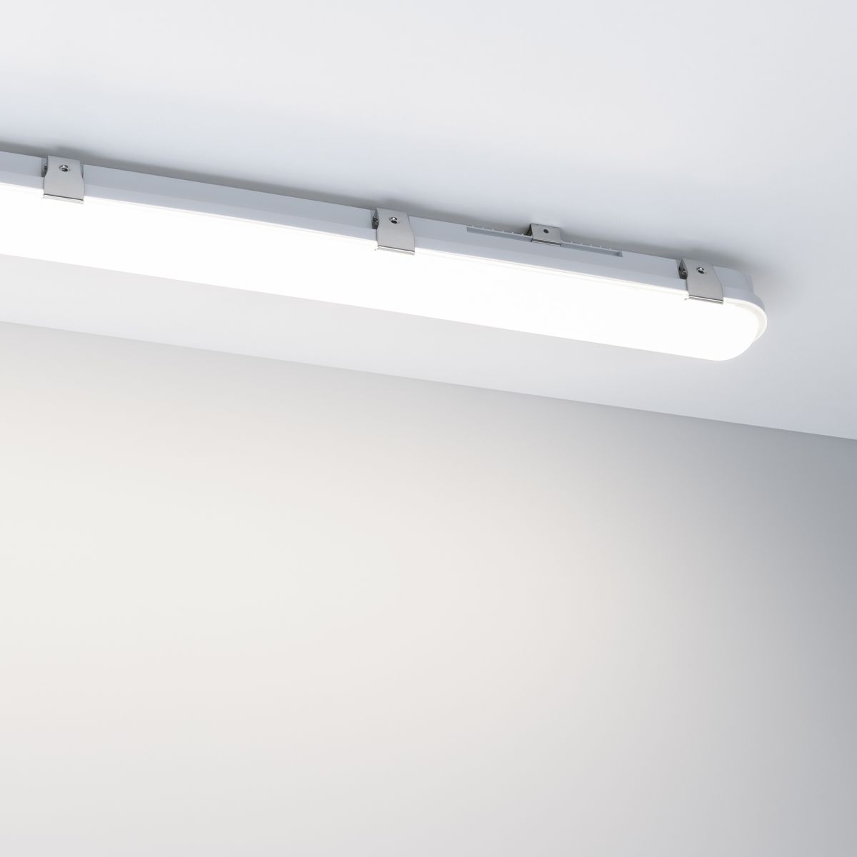 Линейный светильник Arlight ALT-DALLAS-EMERGENCY-L1550-50W Day4000 (WH, 120 deg, 230V) (IP66 Пластик) 060478