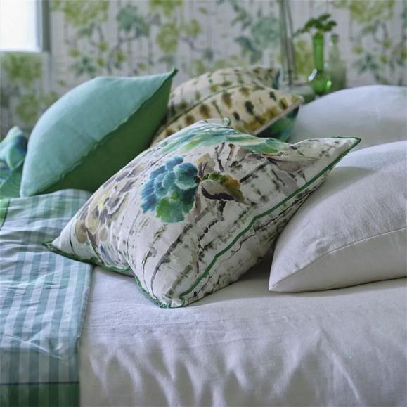 Подушка CCDG1393, Kyoto Flower, Jade, Designers Guild 50 x 50см