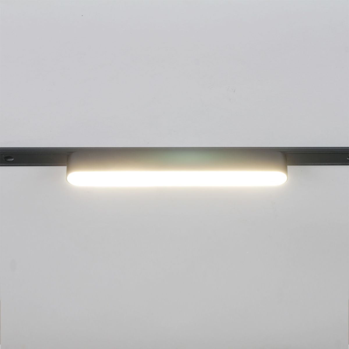 Трековый магнитный светильник (CCT+SMART) Reluce 13001-9.3-001UR magnetic LED12W BK CCT+SMART