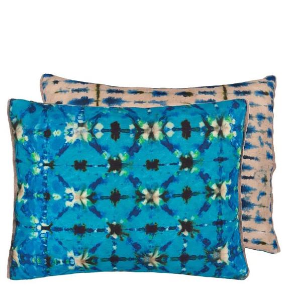 Подушка CCDG1388, Shibori, Cobalt, Designers Guild 45 x 60см