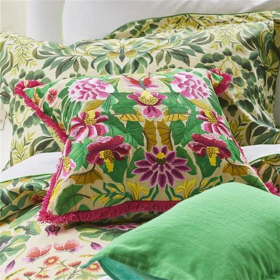 Подушка CCDG1379, Ikebana Damask Embroidery, Fuchsia, Designers Guild 55 x 55см