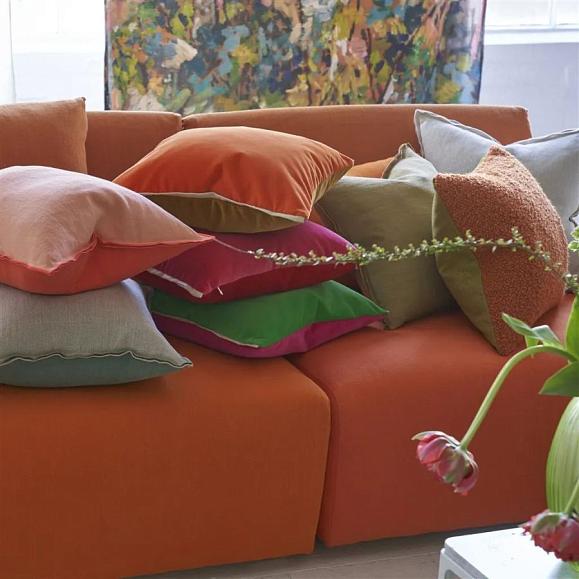 Подушка CCDG1470, Varese, Zinnia & Ochre, Designers Guild 43 x 43см