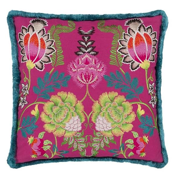 Подушка CCDG1467, Brocart Decoratif Embroidered, Cerise, Designers Guild 50 x 50см