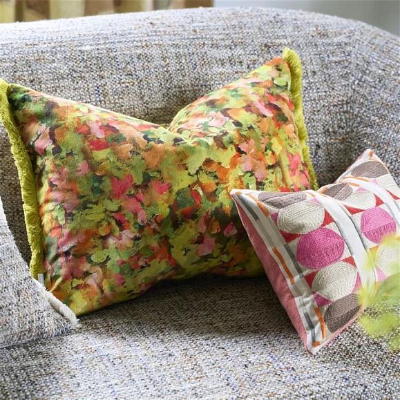 Подушка CCDG1594, Kushime Embroidered Cotton, Fuchsia, Designers Guild 40 x 30см