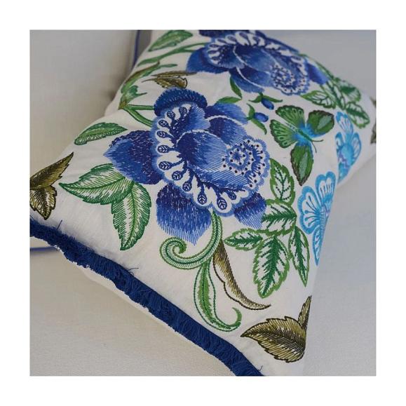 Подушка CCDG1501, Isabella Embroidered, Cobalt, Designers Guild 60 x 45см