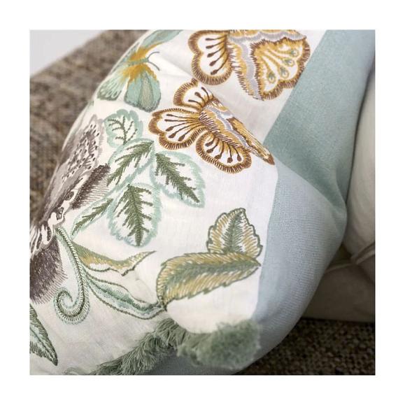 Подушка CCDG1502, Isabella Embroidered, Cameo, Designers Guild 60 x 45см