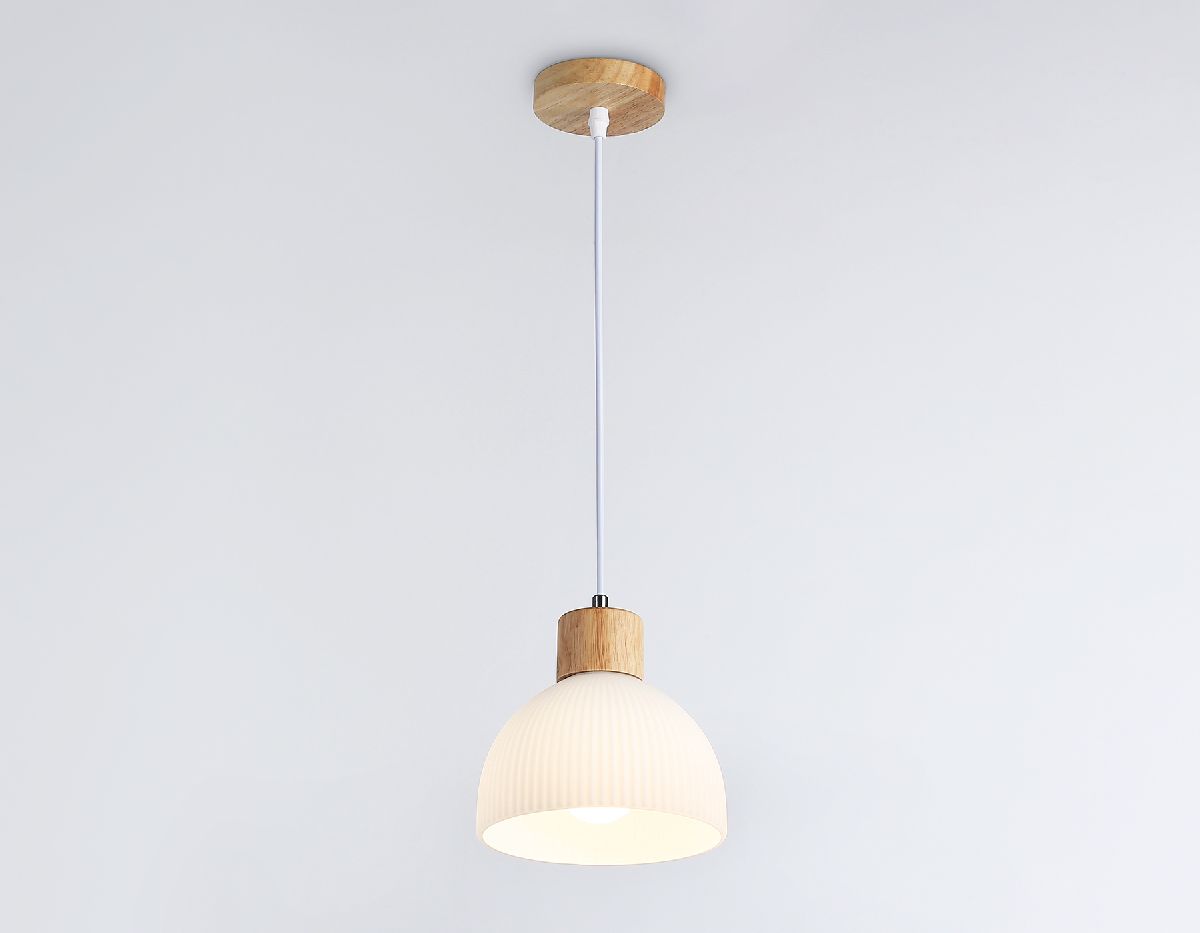 Подвесной светильник Ambrella Light Traditional TR83133