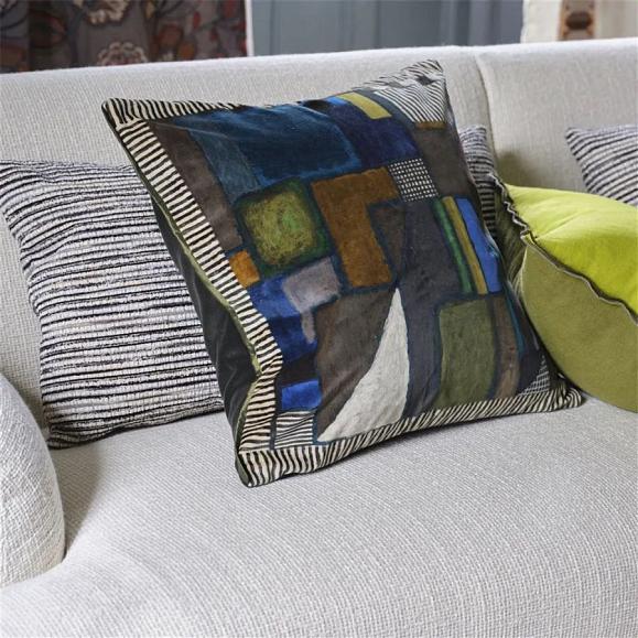 Подушка CCDG1579, Raku Patchwork Velvet, Chocolate, Designers Guild 50 x 50см