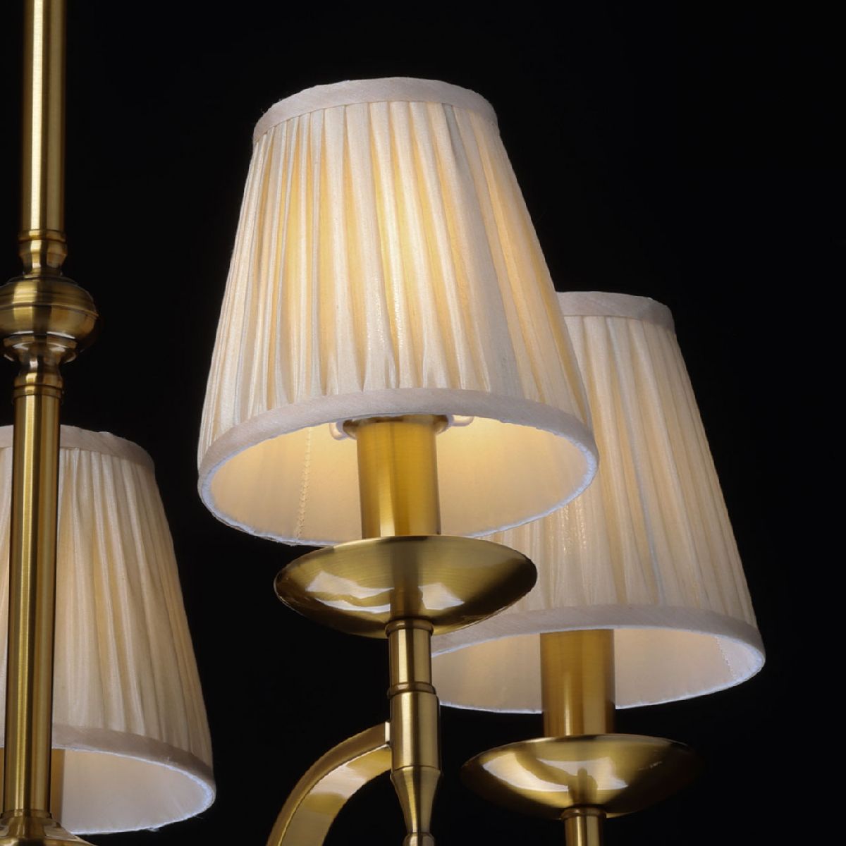 Подвесная люстра MW-Light Вирджиния 444012205