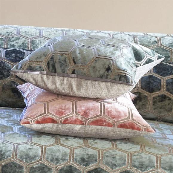 Подушка CCDG0989, Manipur, Coral, Designers Guild 43х43см
