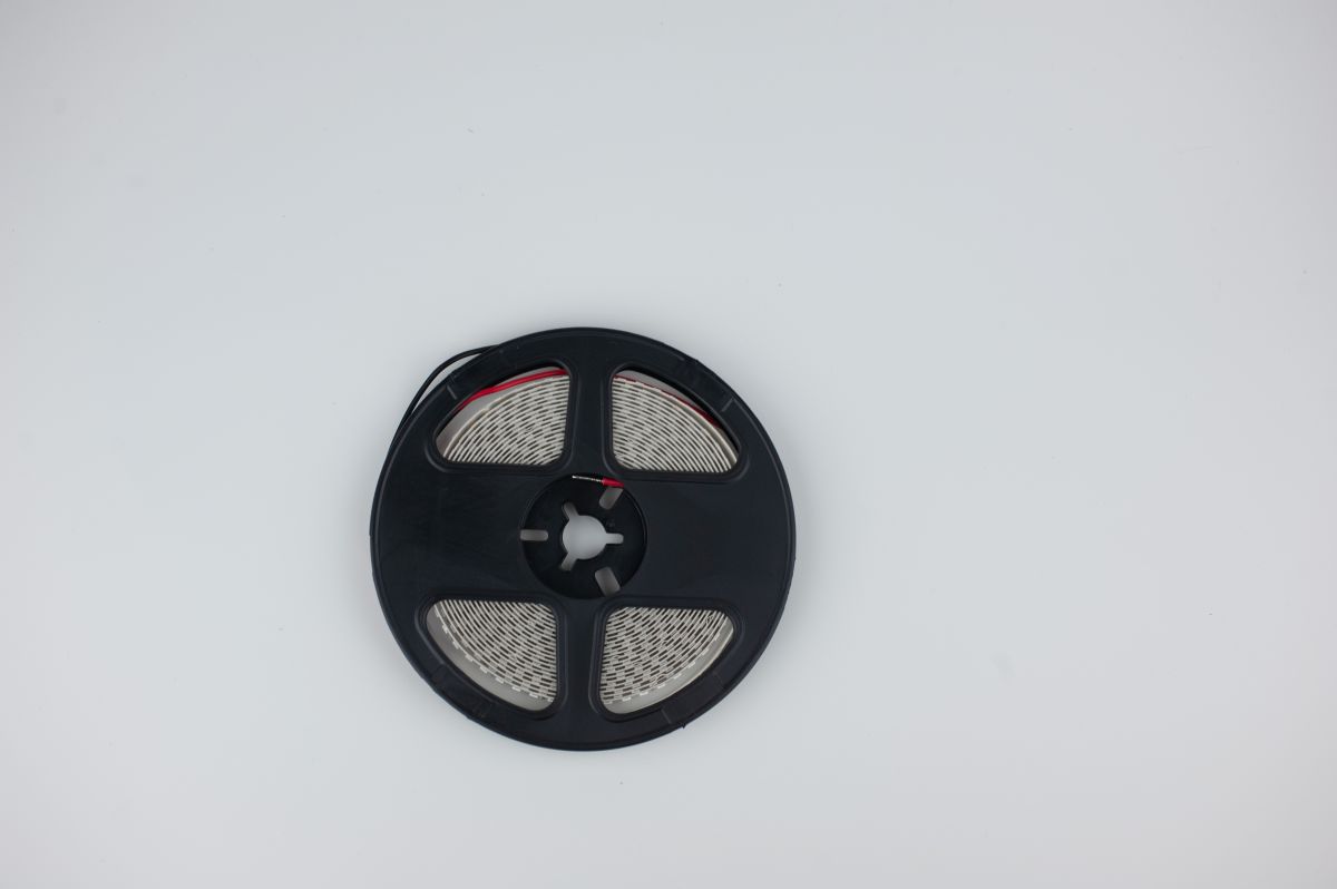 Светодиодная лента LEDS POWER 2835 180/м (16Вт/м) 12В холодная 008714