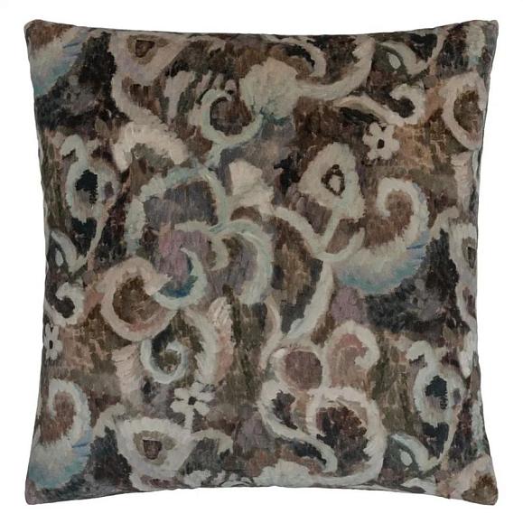 Подушка CCDG1277, Tapestry Flower, Damson, Designers Guild 55x55см