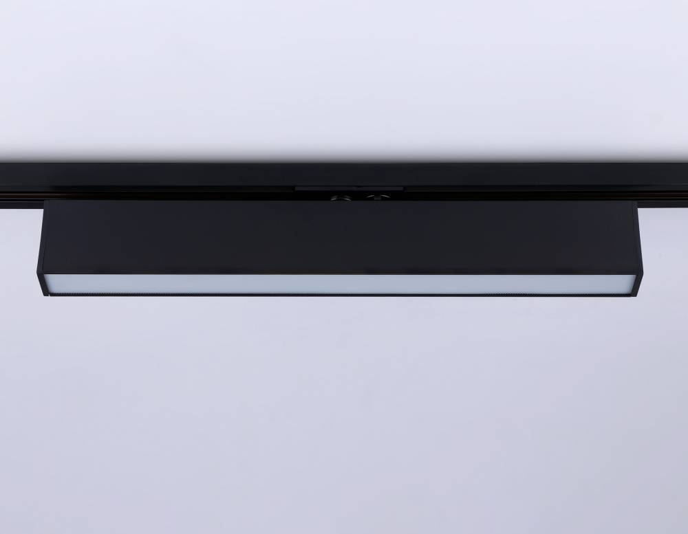 Трековый однофазный светильник Ambrella Light Track System GL6777