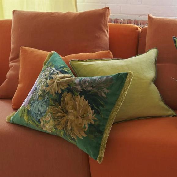 Подушка CCDG1461, Fleurs D Artistes Velours, Vintage Green, Designers Guild 60 x 45см